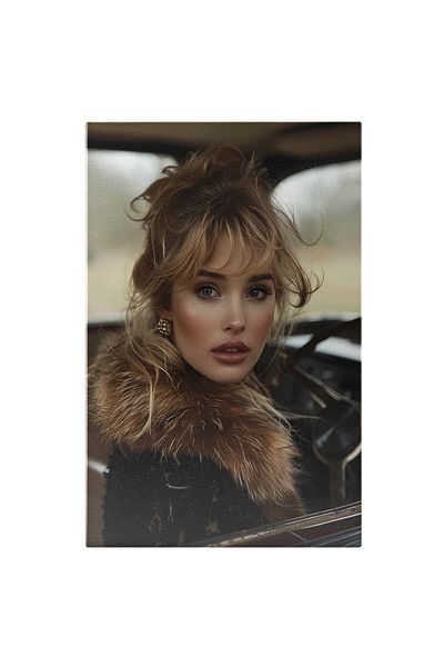 StoryGift Romania Tablou Canvas: Femeie Blondă La Volanul Unei Mașini De Epocă - Explorând Lumea Pe 4 Roți Pictu