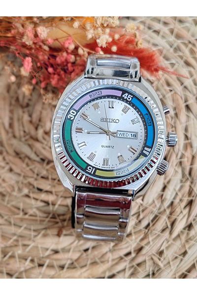 Universal Seko full function men's wristwatch