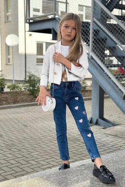 Riccotarz Jachetă albă cu detaliu cu nasturi argintii pentru fete, cu detaliu inimă, pantaloni din denim, set de sus și de jos