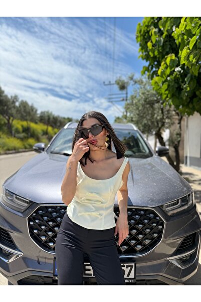 GÜLCİCİ SARI FIYONK DETAYLI BLUZ