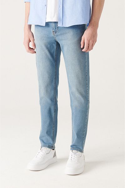 Avva Men's Light Blue Antique Washed Lycra Jean Trousers E 003520