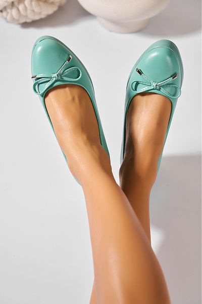 Joana Women's casual shoes in green eco-leather Mikasa