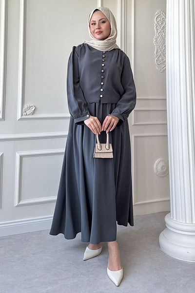 InStyle بدلة أنثراسايت مع تنورة مطاطية بأزرار