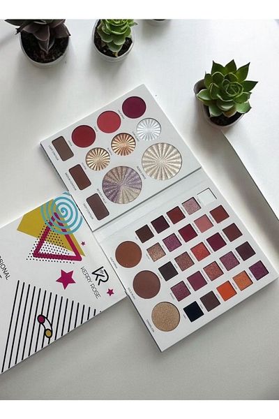 Kerry Rose A complete palette of eyeshadow, blush, cream contour, and multi-colored highlighter, easy to use.