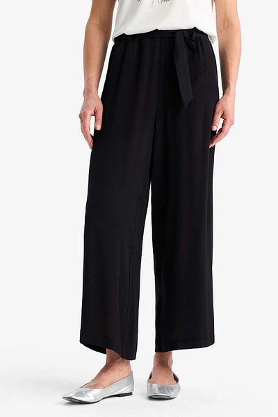 DeFacto Culotte Flexible Waisted Wide Leg Belted Crinkle Viscose Capri Pants C9565Ax25Sm