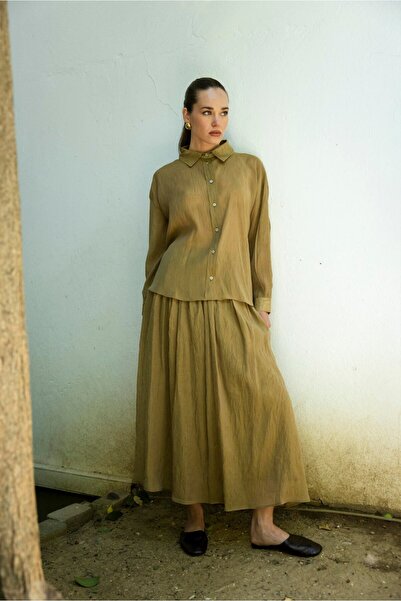 FEMMESTUDIO Set de fuste cămașă oversize cu detaliu de nasturi de os verde pe...