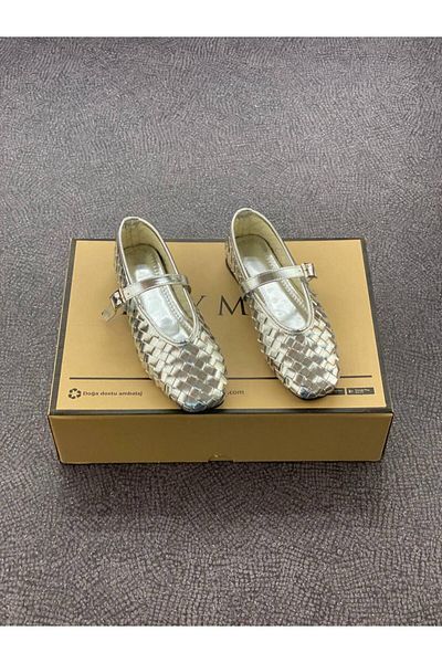 LEAUDER WOMEN Stone Buckle Detailed Insole Leather Ballet Flats