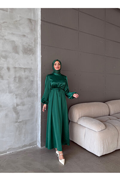 Aranlı tekstil Balon Kol Saten Tesettür Oversize Biye Kuşaklı Tesettür Elbise