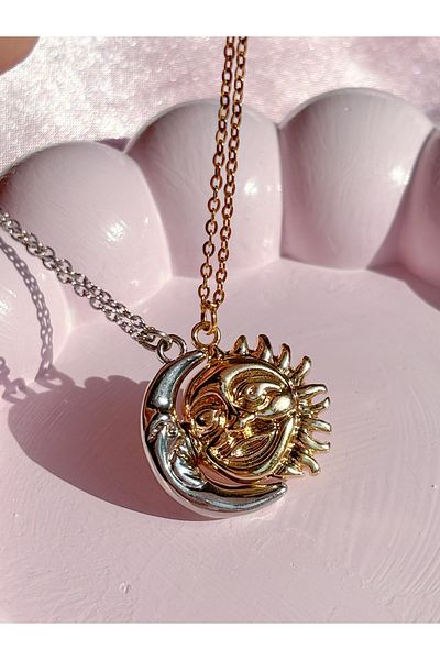 Reorah Collection Moon and Sun Magnet Steel Necklace