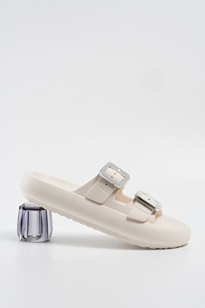 Beyond Жіночі капці з камінцями, двома ремінцями та застібкою, 2,5 см BYNDCB01