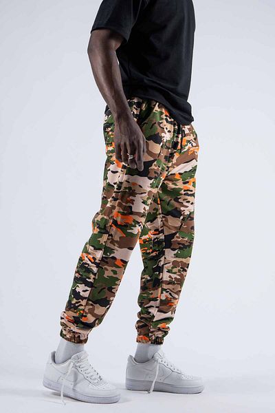 SUPERBLUE Men's Camouflage Patterned Loose Orange Jogger Pants