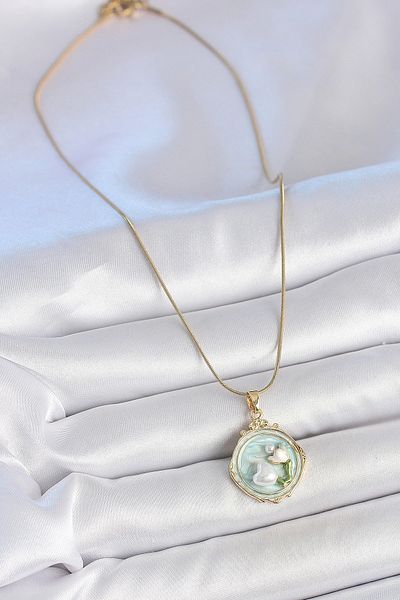 Clariss 316L Steel Gold Color Chain Turquoise Enamel Pearl Flower Embroidered Portrait Model Women's Necklace