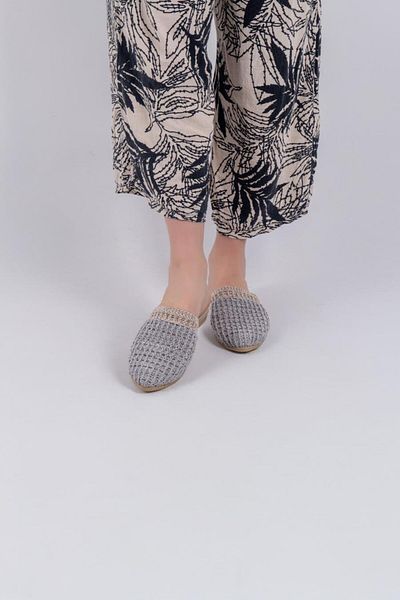 lovitto Closed Toe Colorful Knitwear Women's Slippers