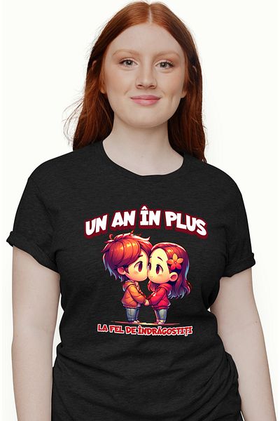 StoryGift Romania Tricou Femei Cuplu fericit text Un an in plus, la fel de indragostiti Valentine' BLK_L