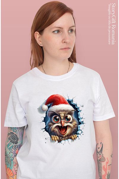 StoryGift Romania Tricou Femei Cu O Bufnita Care Poarta O Caciula De Craciun, Ilustratie, Sarbatoa Wht_m