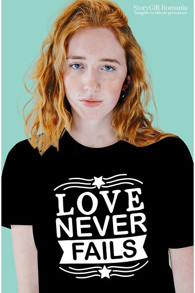 StoryGift Romania Tricou Femei cu stelute si mesaj din care reiese ca iubirea nu da niciodata gres BLK_XS