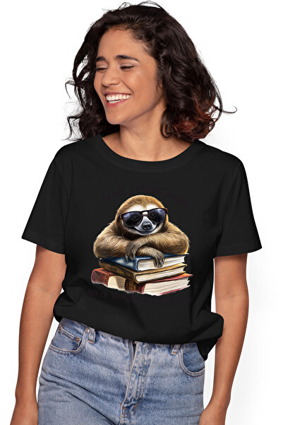 StoryGift Romania Tricou Femei cu un sloth/lenes care are niste carti, ilustr...