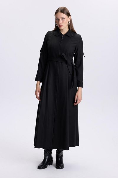 Zühre Black Topcoat with Collar and Sleeve Detail 13578