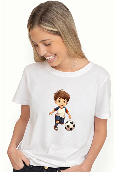 StoryGift Romania Tricou Femei cu un baietel care joaca fotbal, ilustratie, m...
