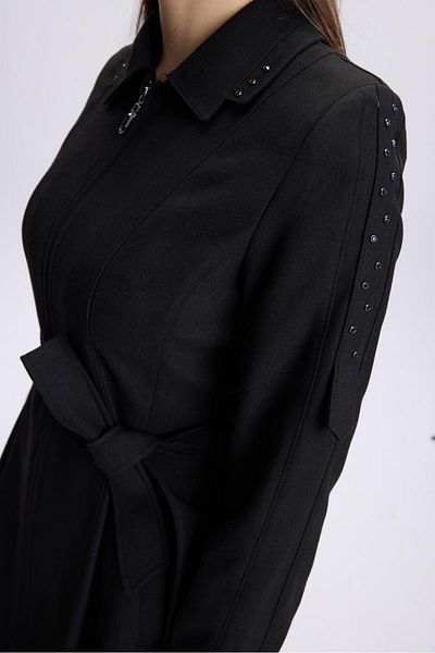 Zühre Black Topcoat with Collar and Sleeve Detail 13578