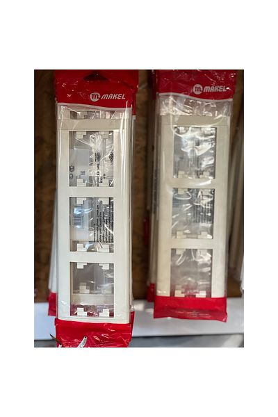 MAKEL Triple Socket Frame