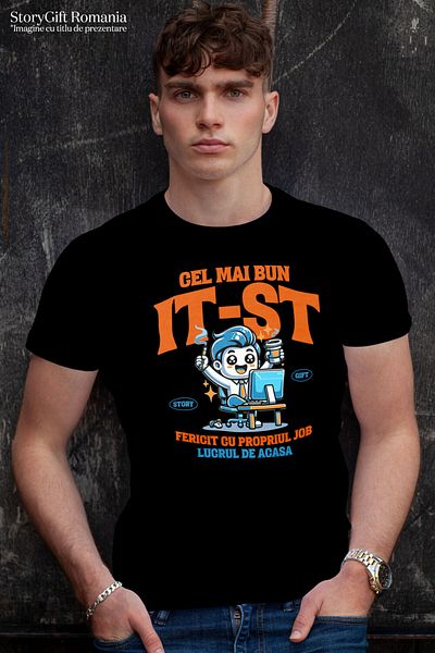 StoryGift Romania Tricou Barbati cu Barbat Vesel La Birou Cu Pahar De Cafea Si Tigara Lucru De Aca,Black_M