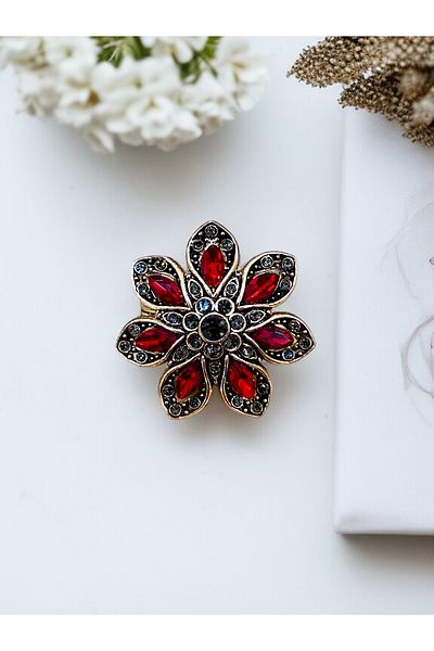 FAYRA ACCESSORIES Diamond Mounted Flower Pattern Ring