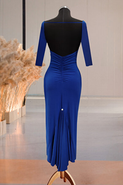 Due Stelle Mavi Sırt Dekolteli Arkası Büzgülü Göğüs Pedli Tango Elbisesi 3/4 Kol Detayı