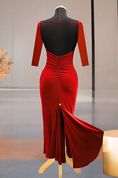 Due Stelle Kırmızı Sırt Dekolteli Arkası Büzgülü Göğüs Pedli Tango Elbisesi 3/4 Kol Detayı
