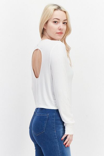 Tommy Jeans بلوزة نسائية سادة بأكمام طويلة وياقة دائرية، باللون الأبيض