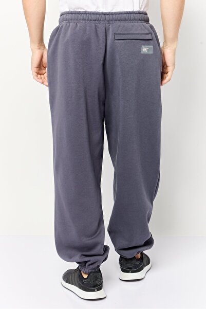 Puma Men Relaxed Fit Running Sweatpants, Grey