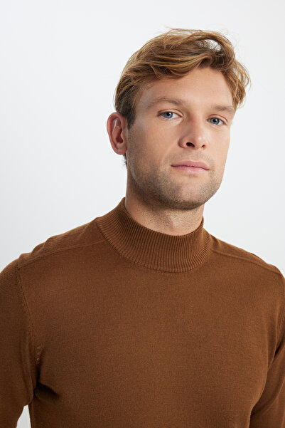 ALTINYILDIZ CLASSICS Erkek Tarçın Yünlü Sıcak Tutan Standart Fit Normal Kesim Yarım Balıkçı Yaka Triko Kazak