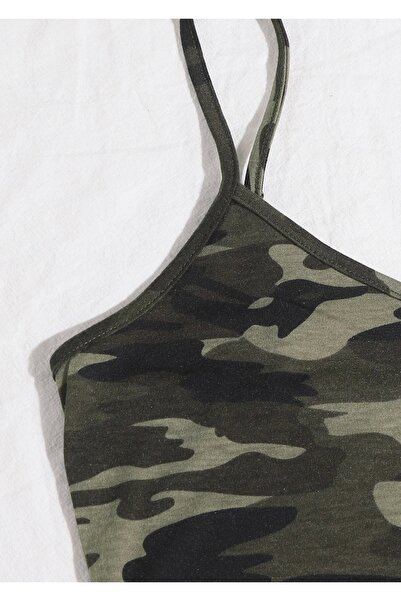 Çamaşır Kenti Kadın Kamuflaj Desenli Askılı Crop Top ve Şortlu Gecelik Takım