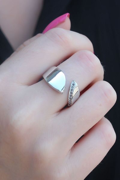 Skygo Silver Color Zircon Stone Women's Ring - TJ-BYK2649