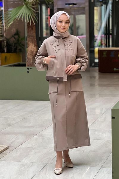 Ghisa Kangaroo Pocket Skirt Set