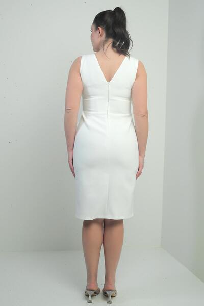 By Saygı Women's Front Back V Neck Self Interlining 3D Flower Detail Plus Size Midi Dress