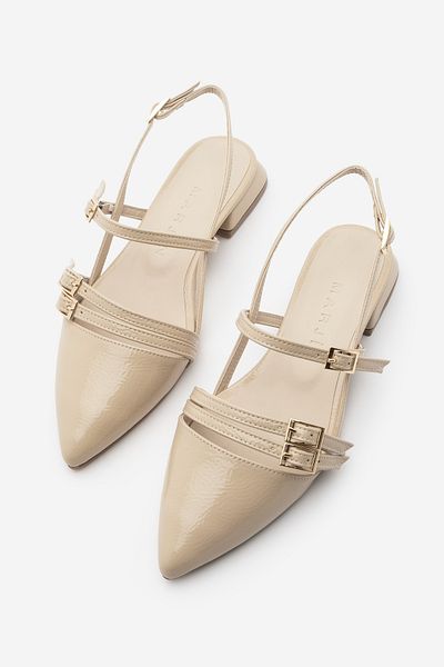 Marjin Damen-Ballerinas mit spitzer Zehenpartie, Riemchen, offener Rücken und Schal-Schnalle, Sariva Beige aus Lackleder