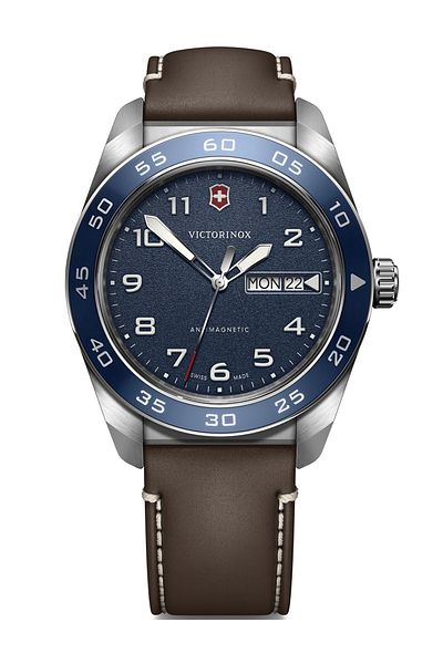 Victorinox Mens Watch 242040, Quartz, 42mm, 10atm