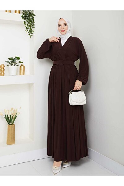 modamira Kadın Sandy Kahverengi Önü Kruvaze Detaylı Eteği Piliseli Kemerli Boydan Tesettür Elbise