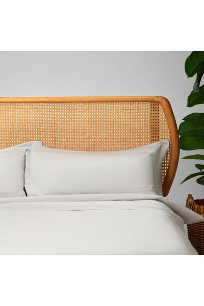 Linens ملاءة جاهزة مقاس كوين من القطن الساتان باللون الرمادي