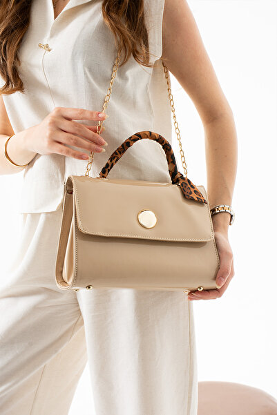 Extra Shoes İstanbul Geantă de damă din piele lacuită bej cu șal
