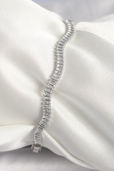 Skygo سوار نسائي نحاسي فضي اللون من حجر الزركون المائي - TJ-BB6925