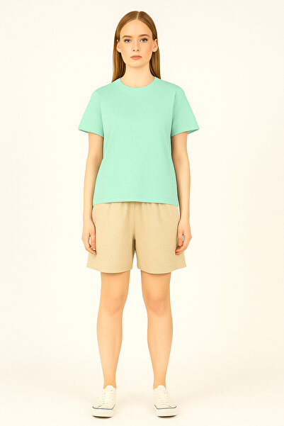 nacar çarşı Tricou simplu pentru femei – Material mediu, croială confortabilă...