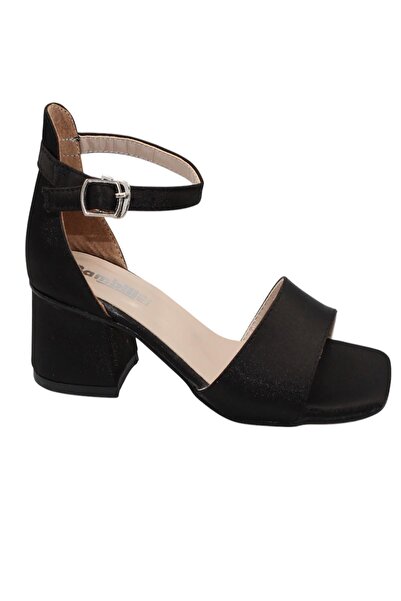 Celira Черни сатенени сандали с токчета за момичета