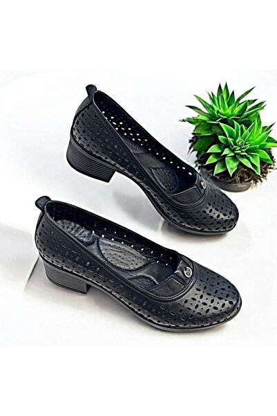 KAFKASLAR AYAKKABI Справжня шкіра з отворами, низький каблук, жіночі класичні...
