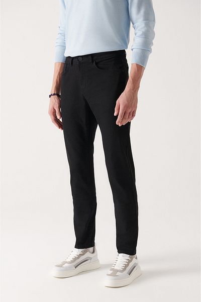 Avva Schwarze, gerade, waschbare Lycra-Jeanshose für Herren E 003561