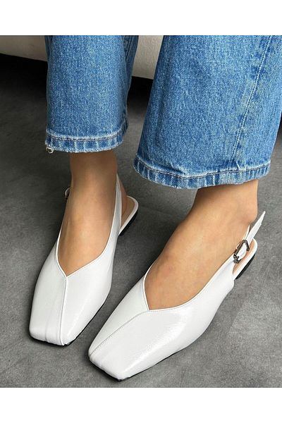 Zuum Heras Blunt Toe Women's Ballerinas - White Rustic