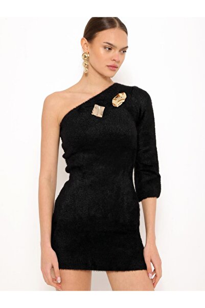 Coral Tek Omzu Aksesuarlı Yumoş Elbise Siyah