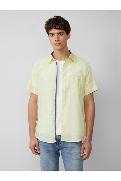 s.Oliver Men's Short-sleeved Shirt, Slim Fit Cut And Single Pocket Design, Light Yellow, S