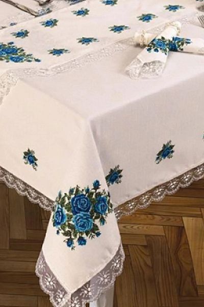 Cardea Home Collection Cross Stitch Printed Tablecloth Set 18 Pieces for 8 Persons